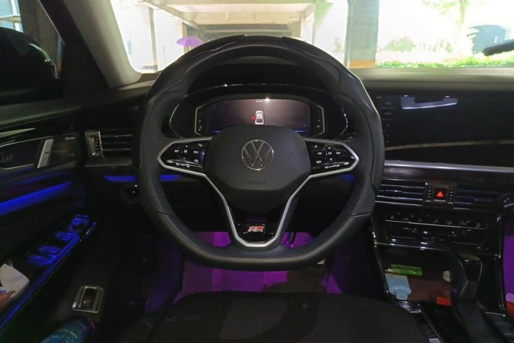 Used Volkswagen Passat 2024 380TSI Dragon Glory Edition Steering Wheel
