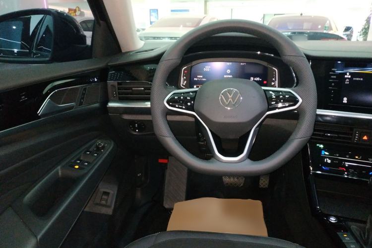Used Volkswagen Passat 2024 380TSI Starry Dragon Edition Steering Wheel