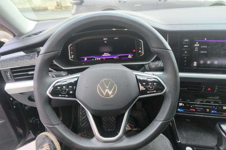 Used Volkswagen Passat 2024 330TSI Elite Edition Steering Wheel