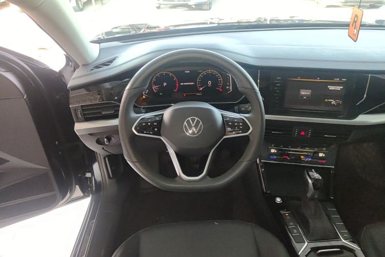Used Volkswagen Passat 2024 330TSI Elite Edition Steering Wheel