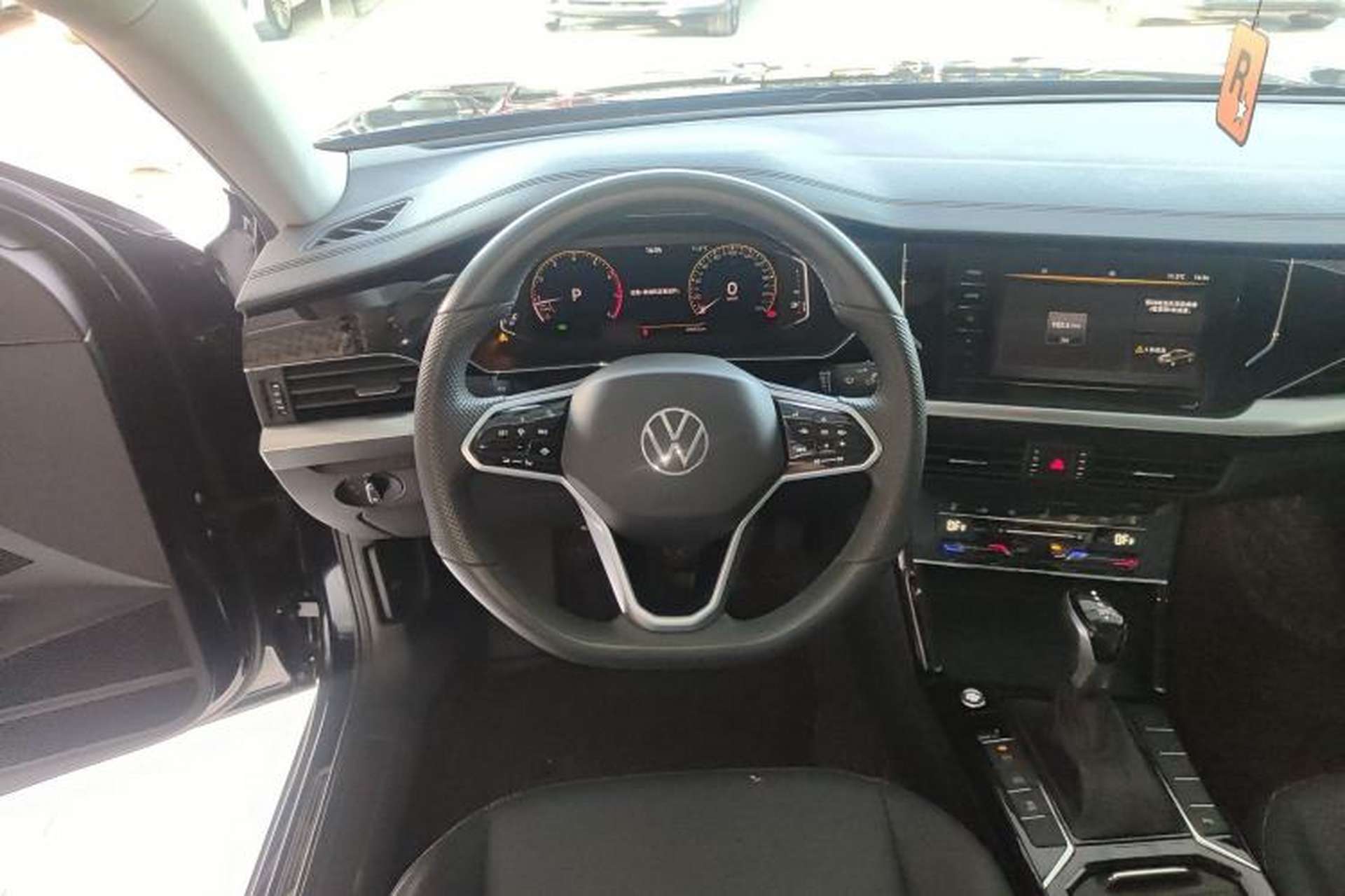 Used Volkswagen Passat 2024 330TSI Elite Edition Steering Wheel
