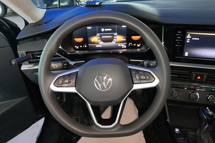 Used Volkswagen Passat 2024 280TSI Business Edition Steering Wheel