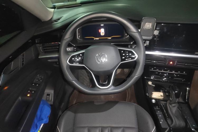 Used Volkswagen Passat 2024 330TSI Elite Edition Steering Wheel