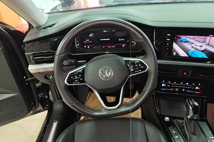 Used Volkswagen Passat 2024 380TSI Luxury Edition Steering Wheel