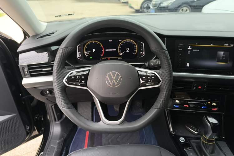 Used Volkswagen Passat 2024 330TSI Elite Edition Steering Wheel