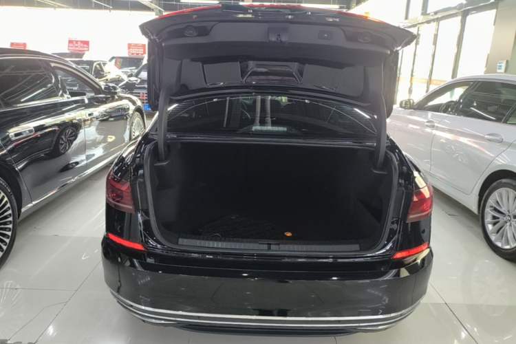 Used Volkswagen Passat 2024 380TSI Elite Edition Trunk