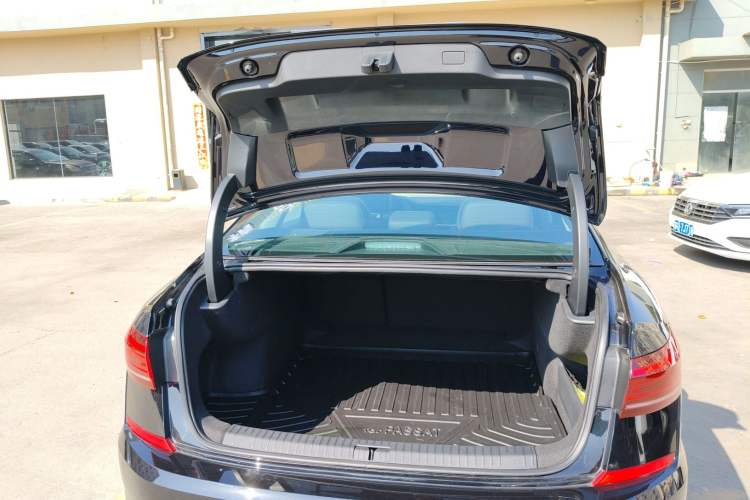 Used Volkswagen Passat 2024 380TSI Elite Edition Trunk