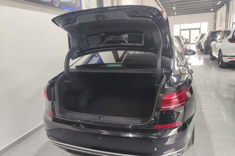 Used Volkswagen Passat 2024 330TSI Starry Elite Edition Trunk