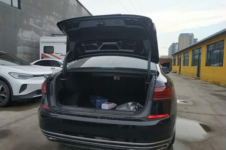 Used Volkswagen Passat 2024 380TSI Starry Luxury Edition Trunk
