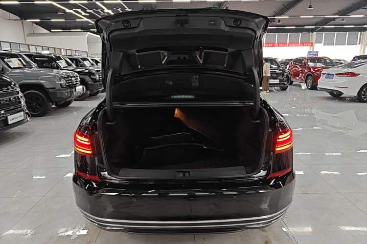 Used Volkswagen Passat 2024 380TSI Dragon Glory Edition Trunk