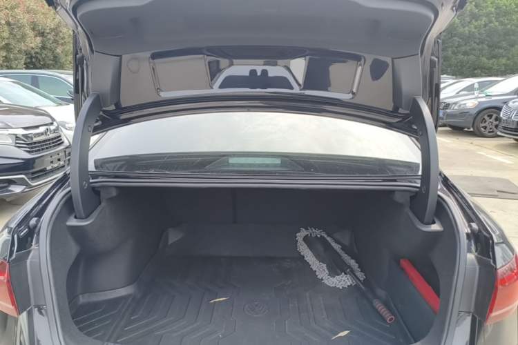 Used Volkswagen Passat 2024 380TSI Dragon Glory Edition Trunk