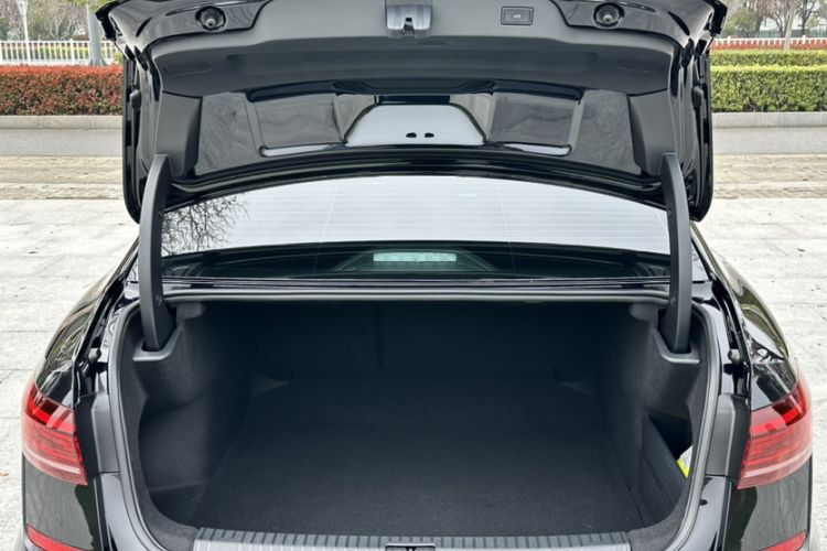 Used Volkswagen Passat 2024 380TSI Luxury Edition Trunk