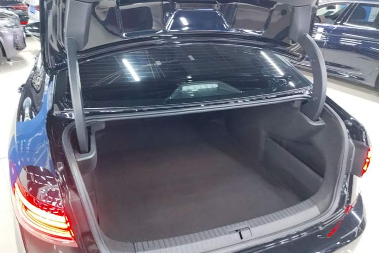 Used Volkswagen Passat 2024 380TSI Dragon Edition Trunk