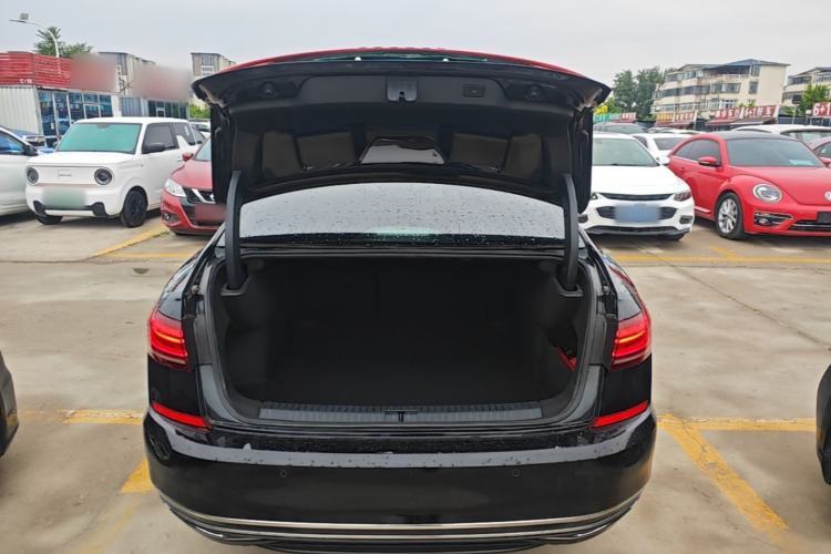 Used Volkswagen Passat 2024 380TSI Luxury Edition Trunk