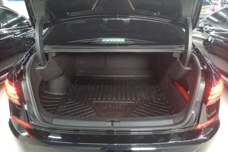 Used Volkswagen Passat 2024 380TSI Starry Elite Edition Trunk