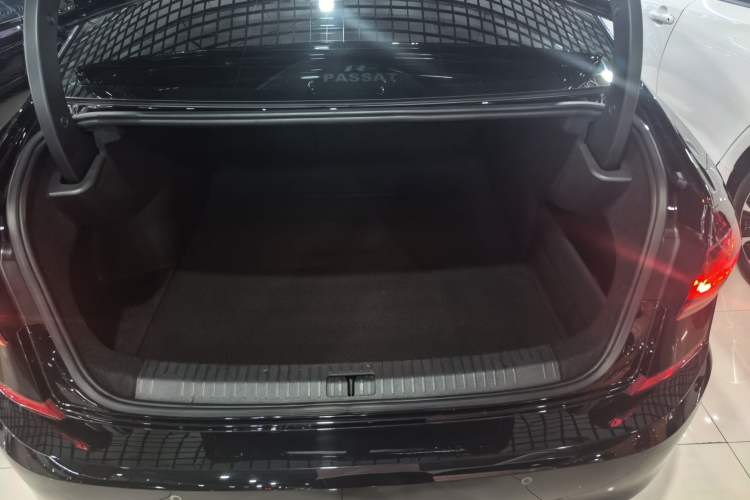 Used Volkswagen Passat 2024 380TSI Starry Elite Edition Trunk