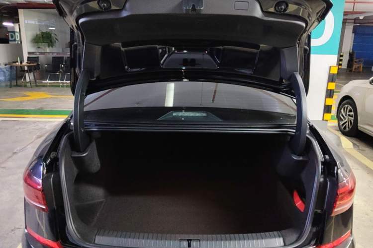 Used Volkswagen Passat 2024 380TSI Dragon Edition Trunk