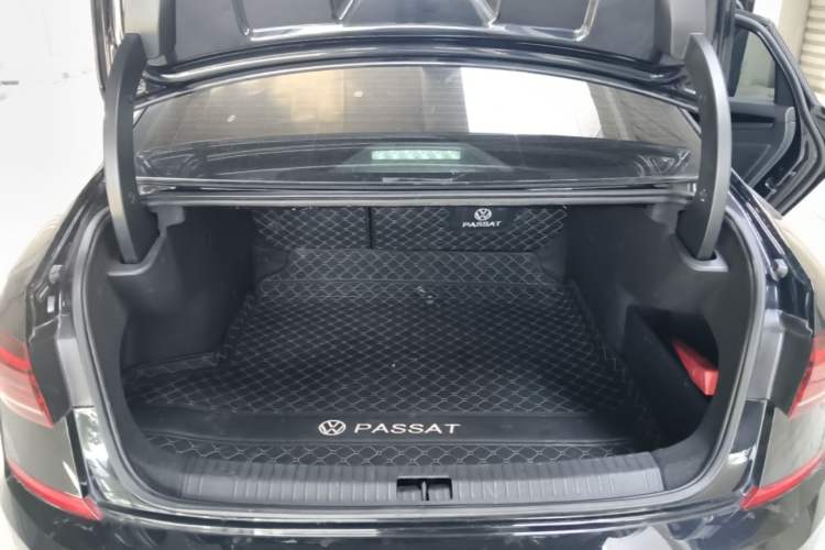 Used Volkswagen Passat 2024 380TSI Starry Elite Edition Trunk