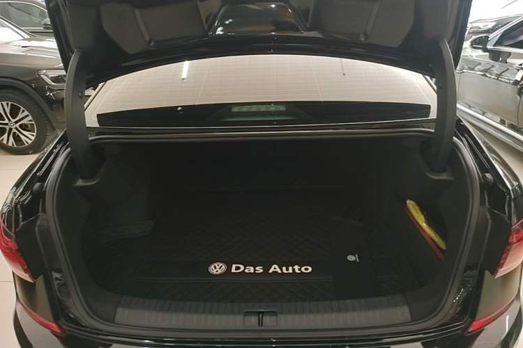 Used Volkswagen Passat 2024 380TSI Luxury Edition Trunk