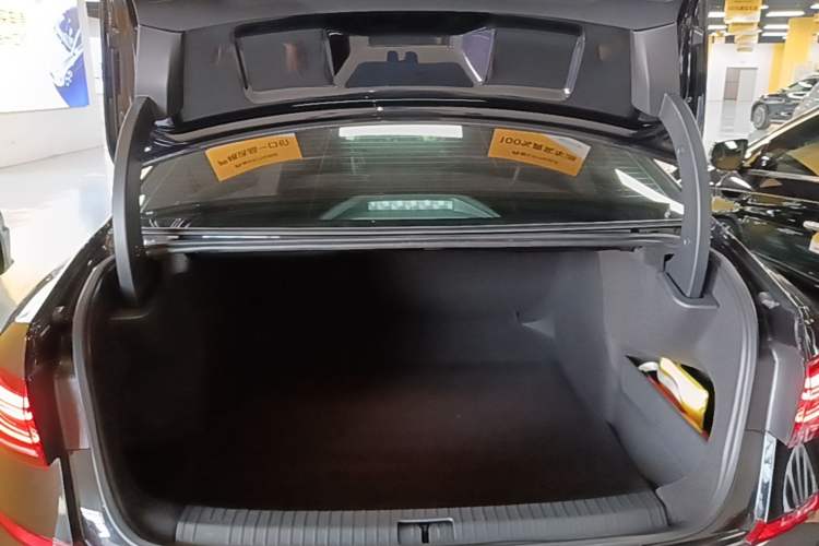 Used Volkswagen Passat 2024 330TSI Elite Edition Trunk