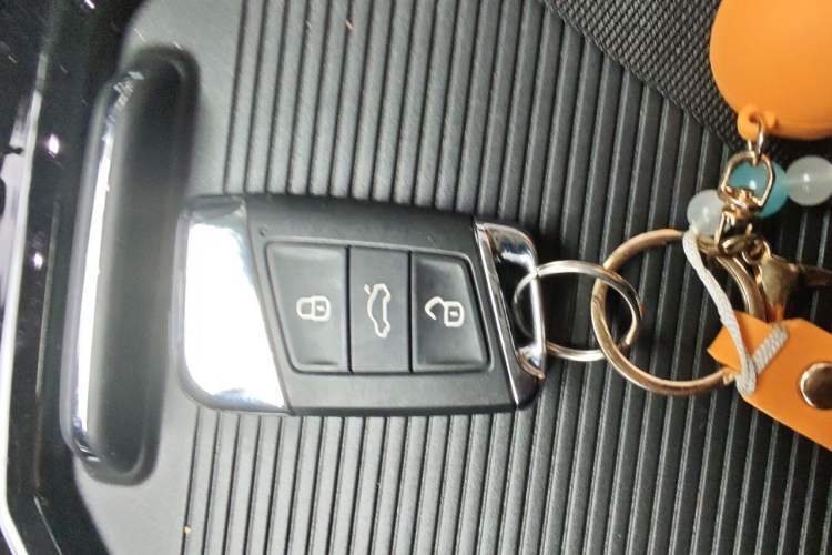 Used Volkswagen Passat 2024 380TSI Dragon Edition Vehicle Key