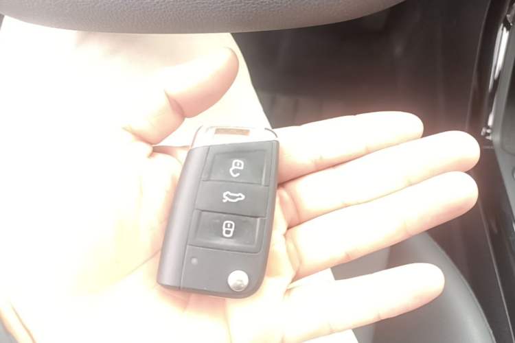 Used Volkswagen Passat 2024 280TSI Business Edition Vehicle Key