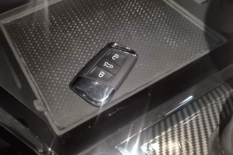 Used Volkswagen Passat 2024 380TSI Starry Dragon Edition Vehicle Key