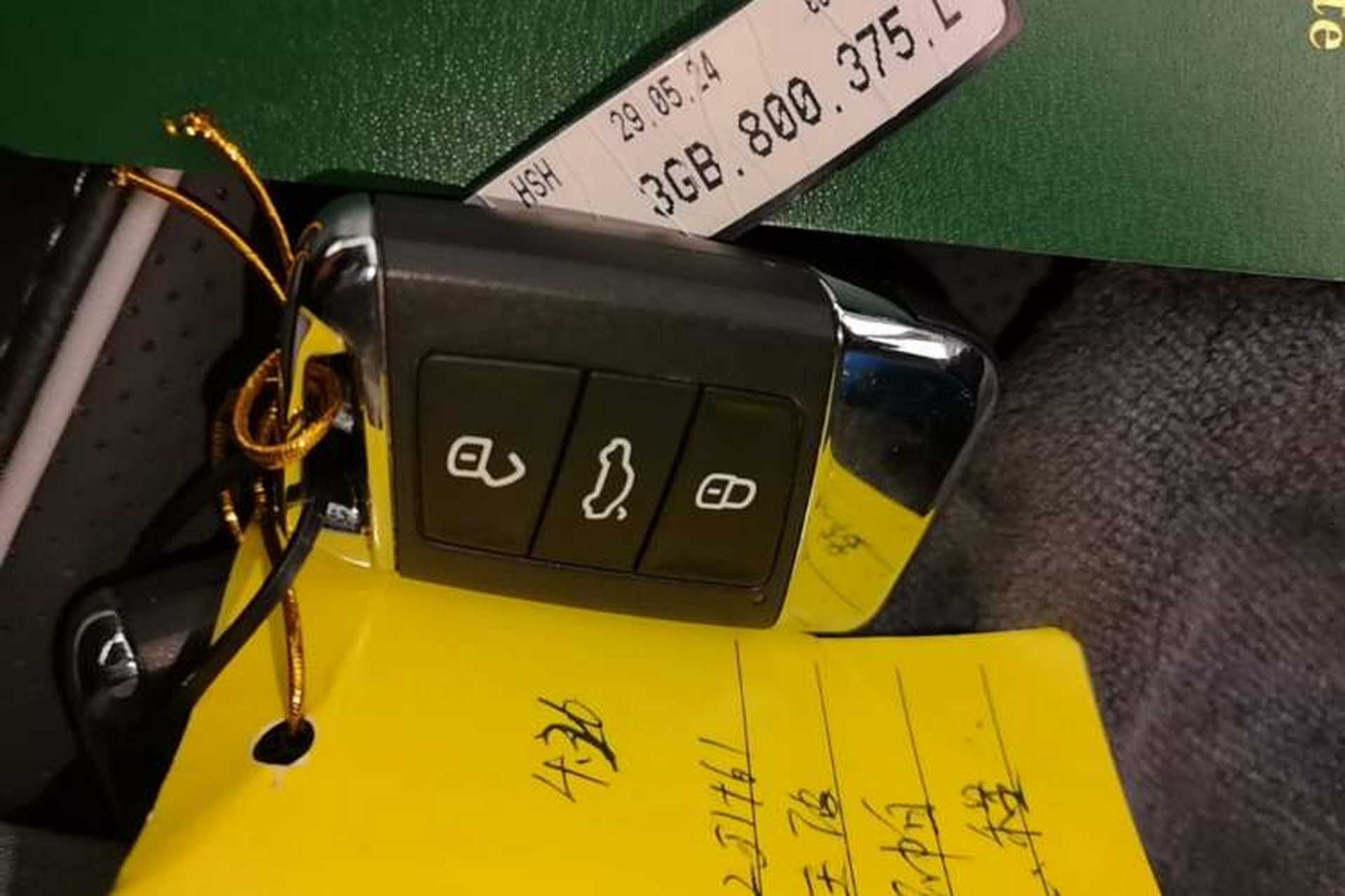 Used Volkswagen Passat 2024 380TSI Dragon Glory Edition Vehicle Key
