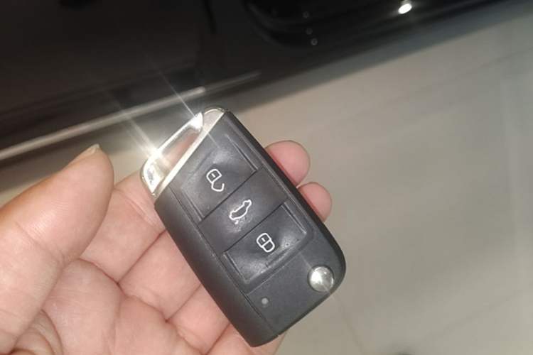 Used Volkswagen Passat 2024 280TSI Business Edition Vehicle Key