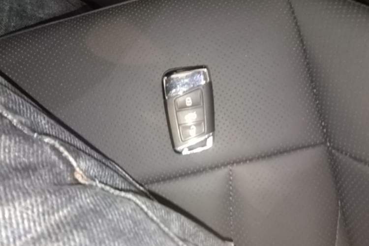 Used Volkswagen Passat 2024 380TSI Elite Edition Vehicle Key
