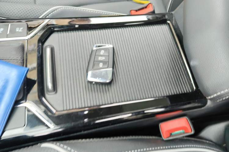 Used Volkswagen Passat 2024 380TSI Dragon Glory Edition Vehicle Key