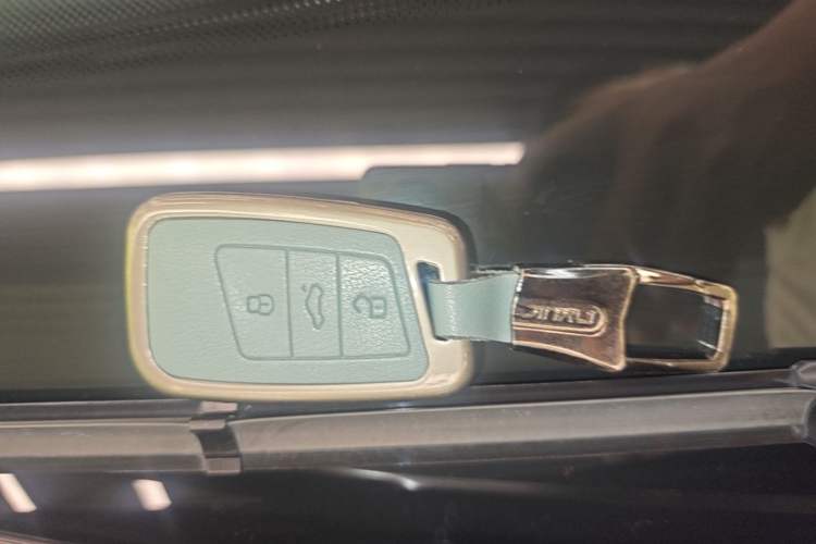 Used Volkswagen Passat 2024 380TSI Luxury Edition Vehicle Key