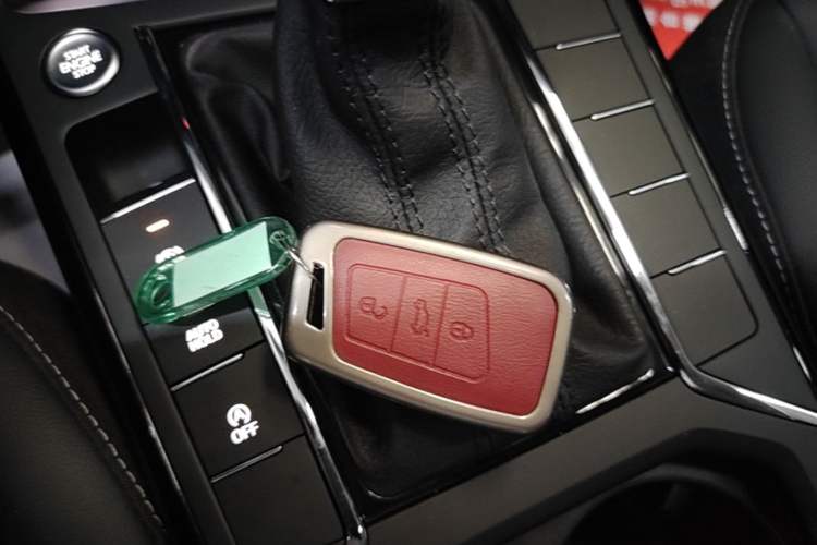 Used Volkswagen Passat 2024 280TSI Business Edition Vehicle Key