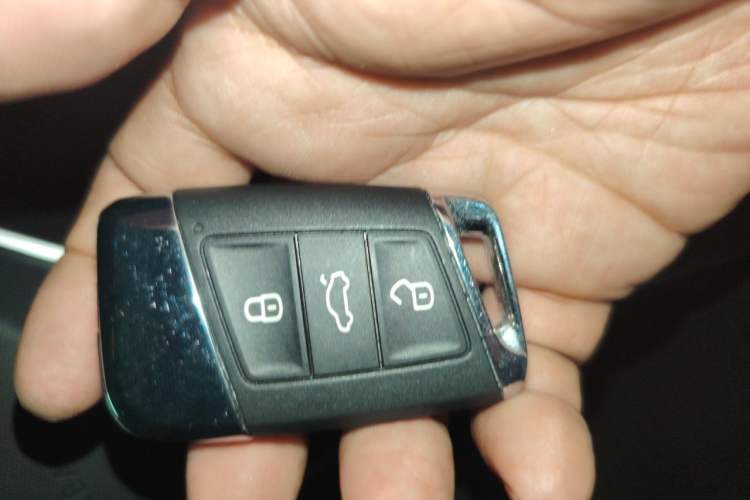 Used Volkswagen Passat 2024 280TSI Elite Edition Vehicle Key