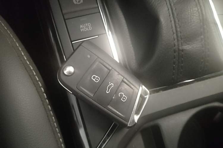 Used Volkswagen Passat 2024 280TSI Business Edition Vehicle Key