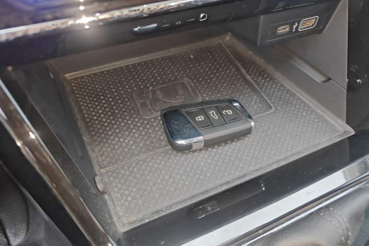 Used Volkswagen Passat 2024 380TSI Luxury Edition Vehicle Key