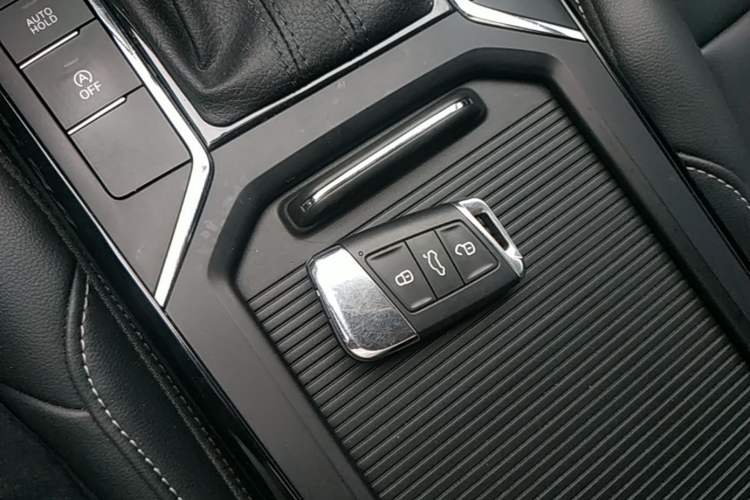 Used Volkswagen Passat 2024 280TSI Business Edition Vehicle Key