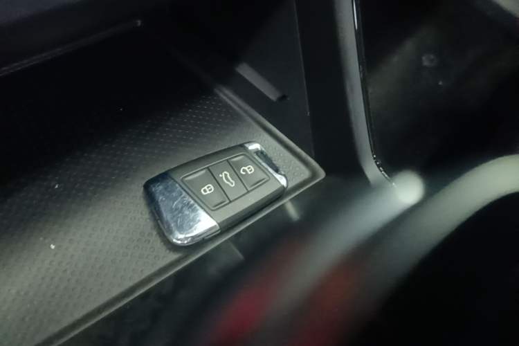 Used Volkswagen Passat 2024 280TSI Business Edition Vehicle Key