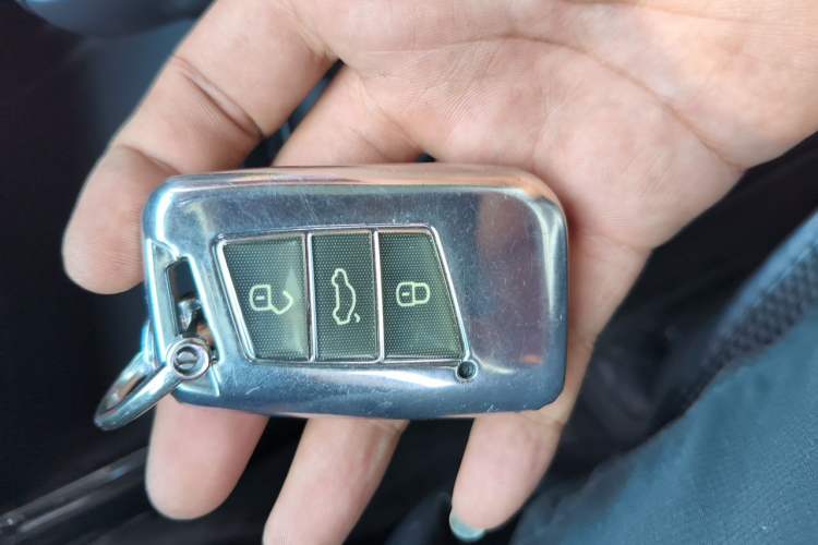 Used Volkswagen Passat 2024 330TSI Elite Edition Vehicle Key
