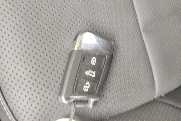Used Volkswagen Passat 2024 380TSI Elite Edition Vehicle Key