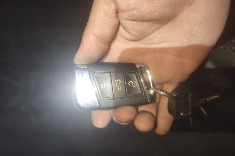 Used Volkswagen Passat 2024 330TSI Elite Edition Vehicle Key