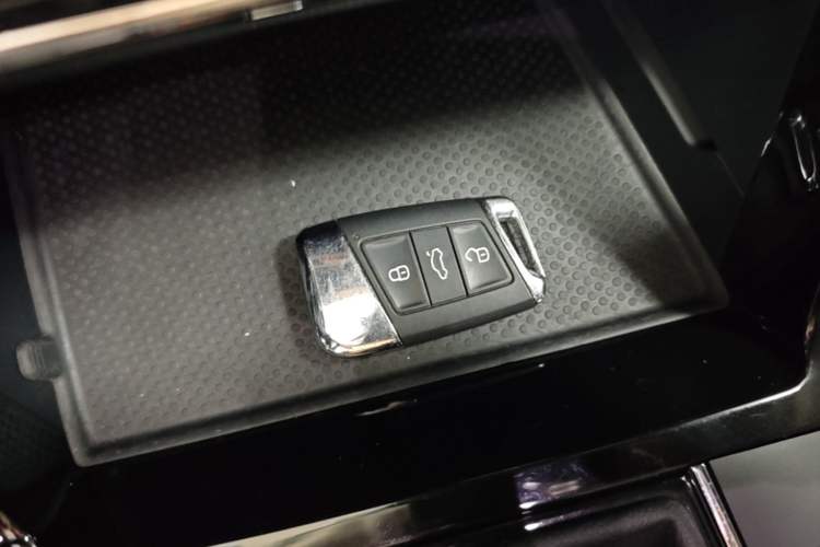 Used Volkswagen Passat 2024 380TSI Starry Dragon Edition Vehicle Key