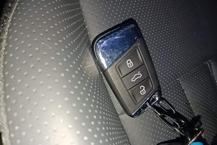Used Volkswagen Passat 2024 380TSI Dragon Glory Edition Vehicle Key