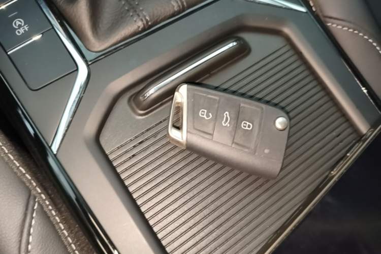 Used Volkswagen Passat 2024 280TSI Business Edition Vehicle Key