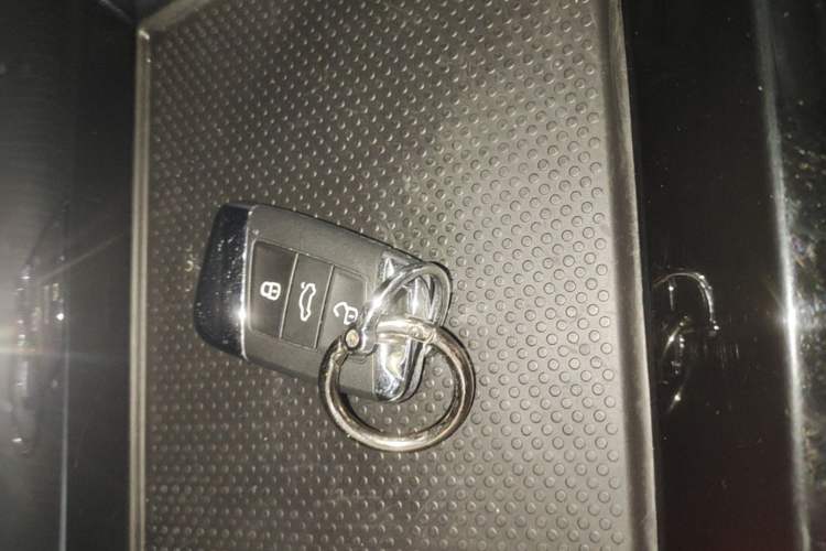 Used Volkswagen Passat 2024 330TSI Elite Edition Vehicle Key