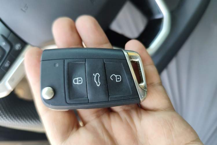 Used Volkswagen Passat 2024 380TSI Elite Edition Vehicle Key