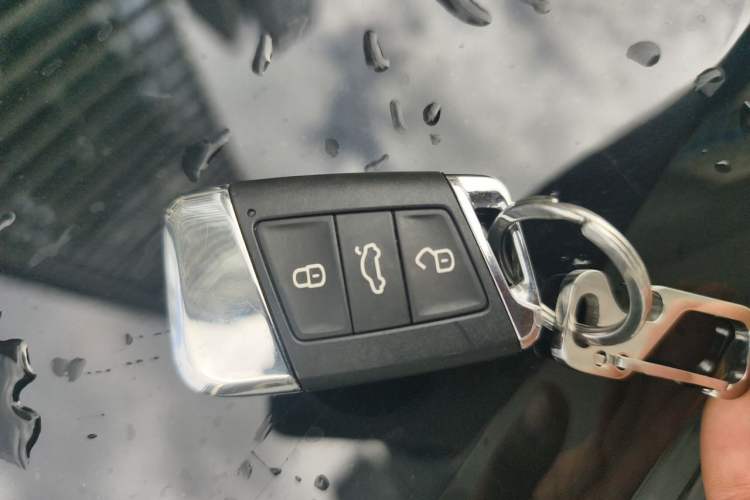 Used Volkswagen Passat 2024 380TSI Elite Edition Vehicle Key