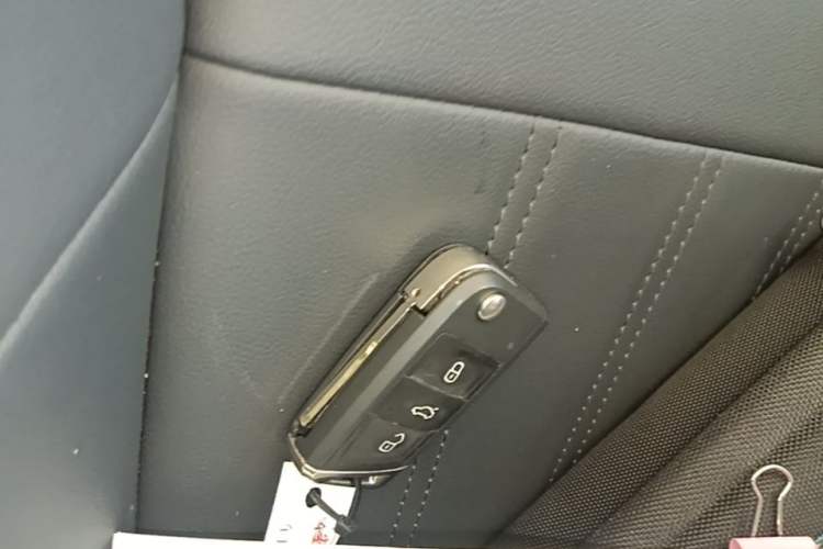 Used Volkswagen Passat 2024 280TSI Business Edition Vehicle Key