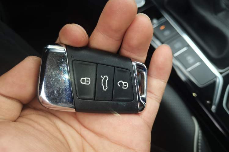Used Volkswagen Passat 2024 380TSI Starry Dragon Edition Vehicle Key