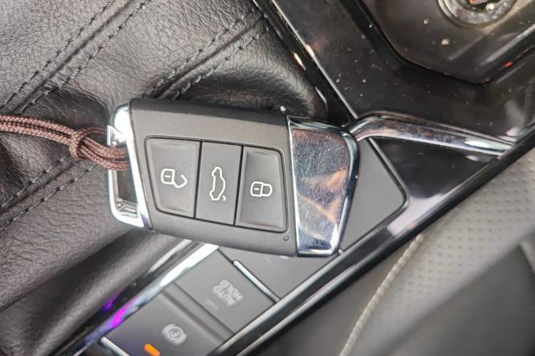 Used Volkswagen Passat 2024 380TSI Starry Elite Edition Vehicle Key